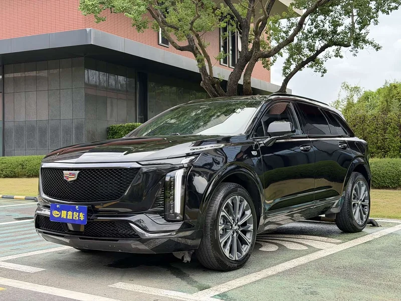 Cadillac XT5 — фото 1