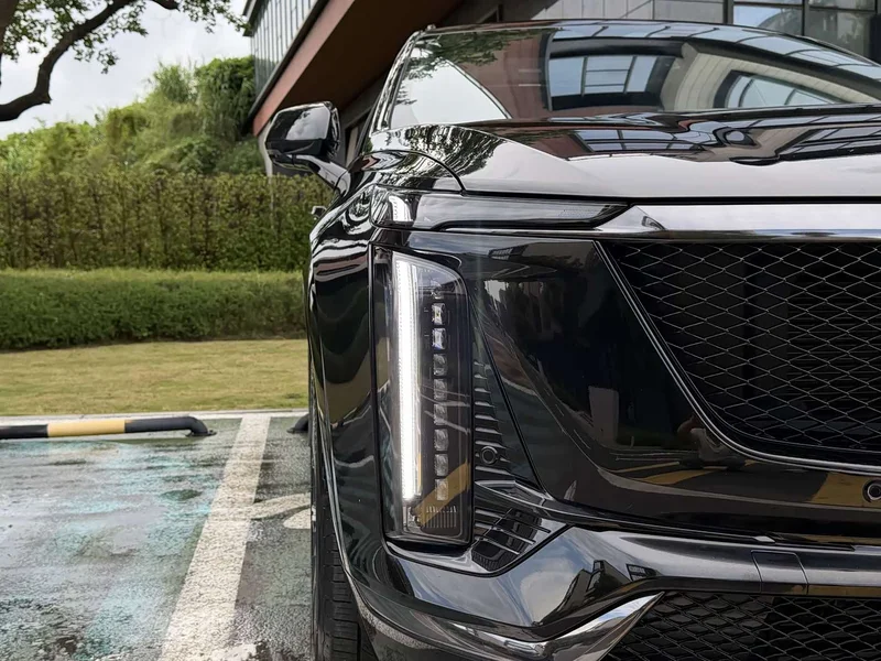 Cadillac XT5 — фото 9