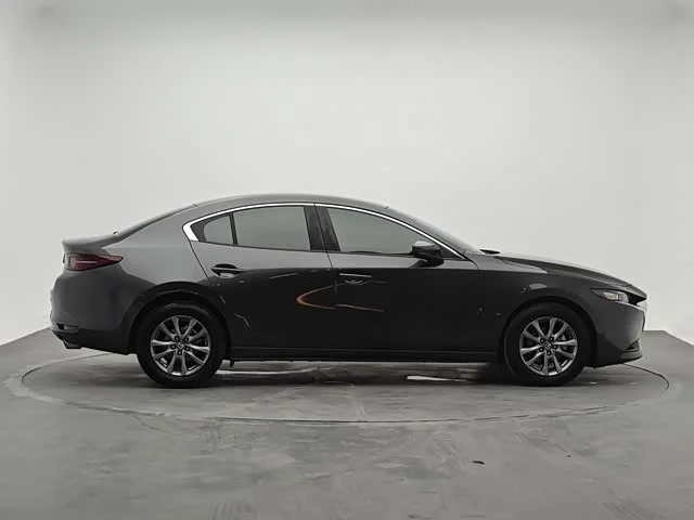 Mazda 3 Axela — фото 4