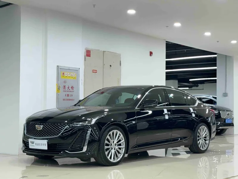 Cadillac CT5 — фото 1