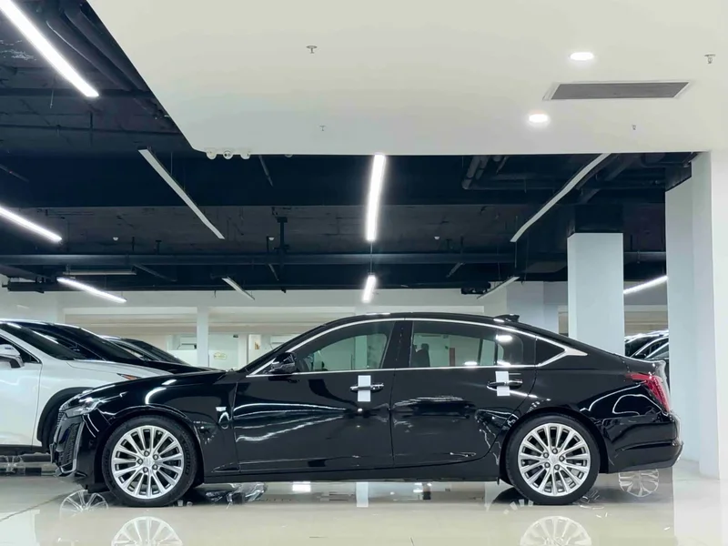 Cadillac CT5 — фото 2