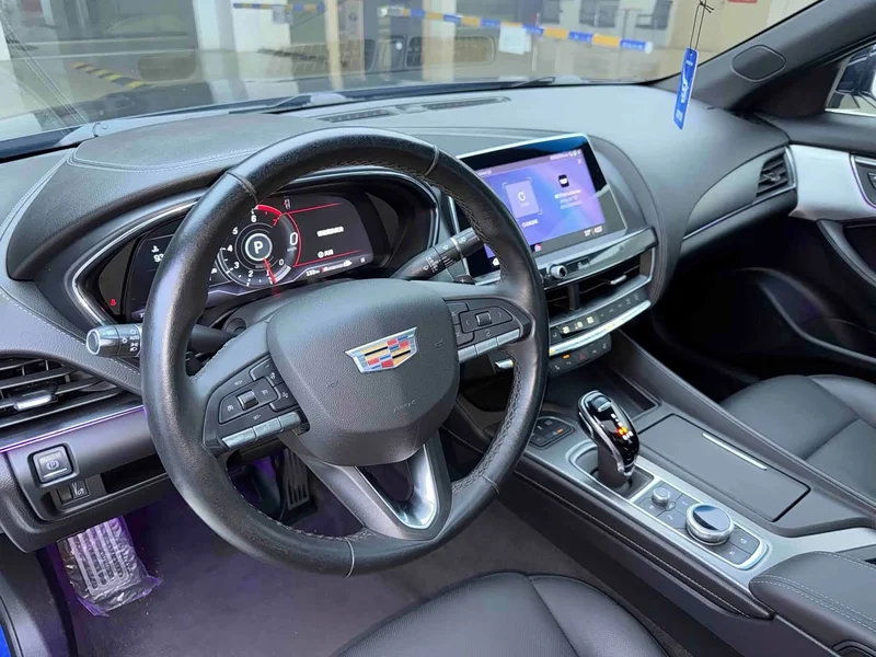 Cadillac CT5 — фото 6
