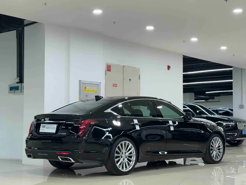 Cadillac CT5 — фото 8