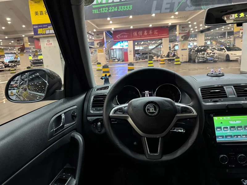 Skoda Yeti — фото 19