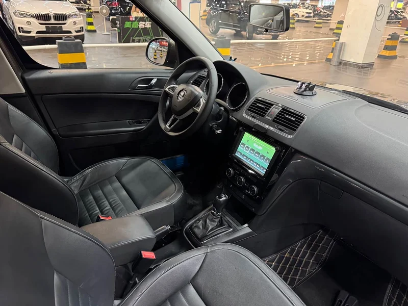 Skoda Yeti — фото 21