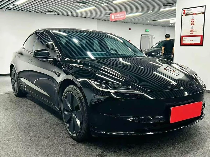 Tesla Model 3 — фото 3