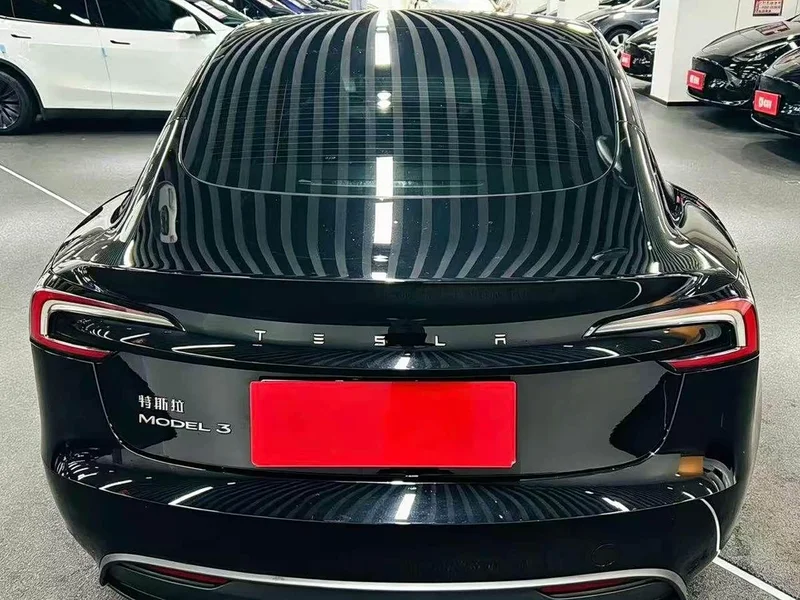 Tesla Model 3 — фото 5
