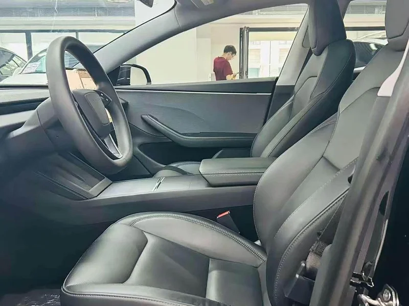 Tesla Model 3 — фото 8