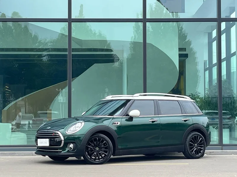 MINI CLUBMAN — фото 1