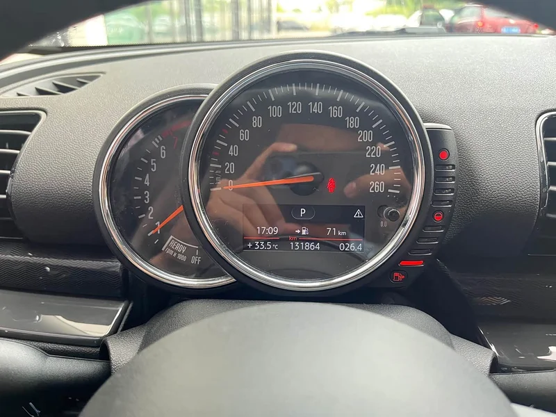 MINI CLUBMAN — фото 10