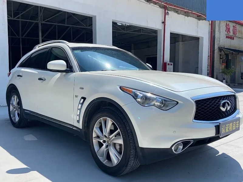 Infiniti QX70 — фото 3