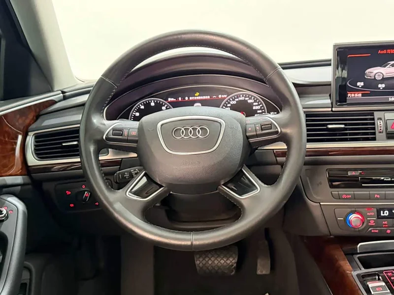 Audi A6L — фото 10