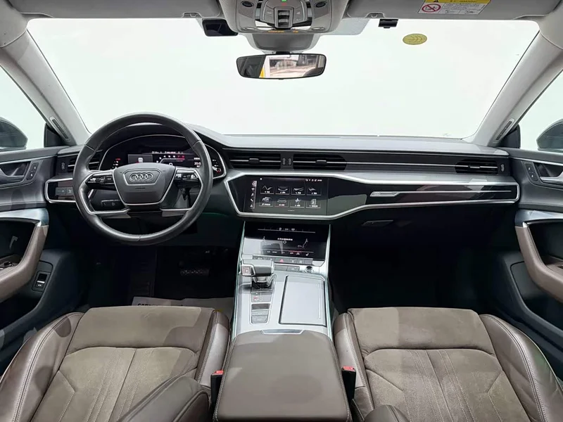 Audi A7L — фото 13
