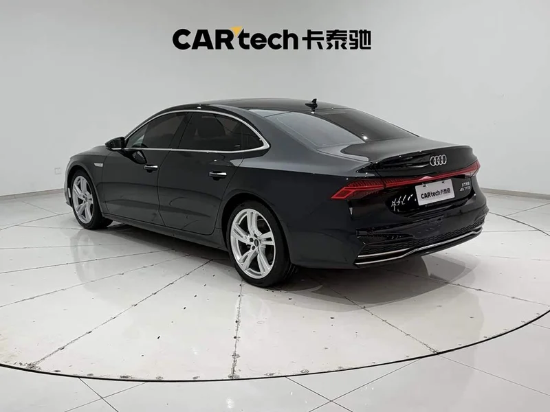 Audi A7L — фото 7