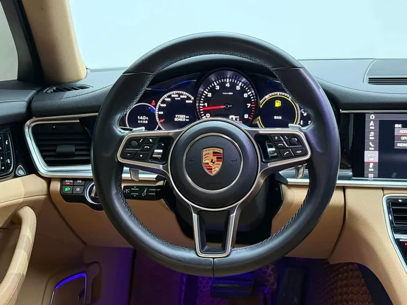 Porsche Panamera — фото 14
