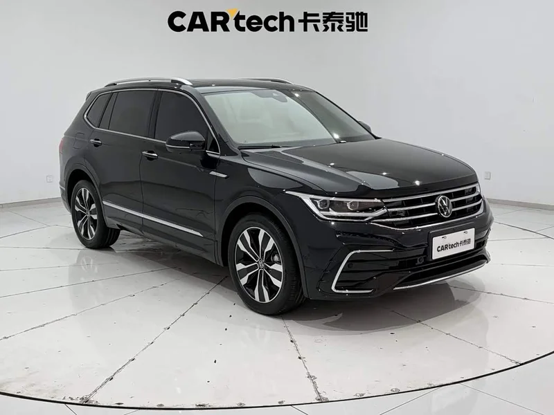 Volkswagen Tiguan L — фото 2