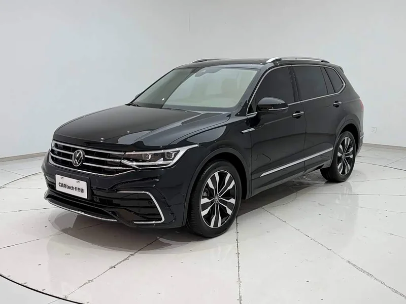 Volkswagen Tiguan L — фото 21