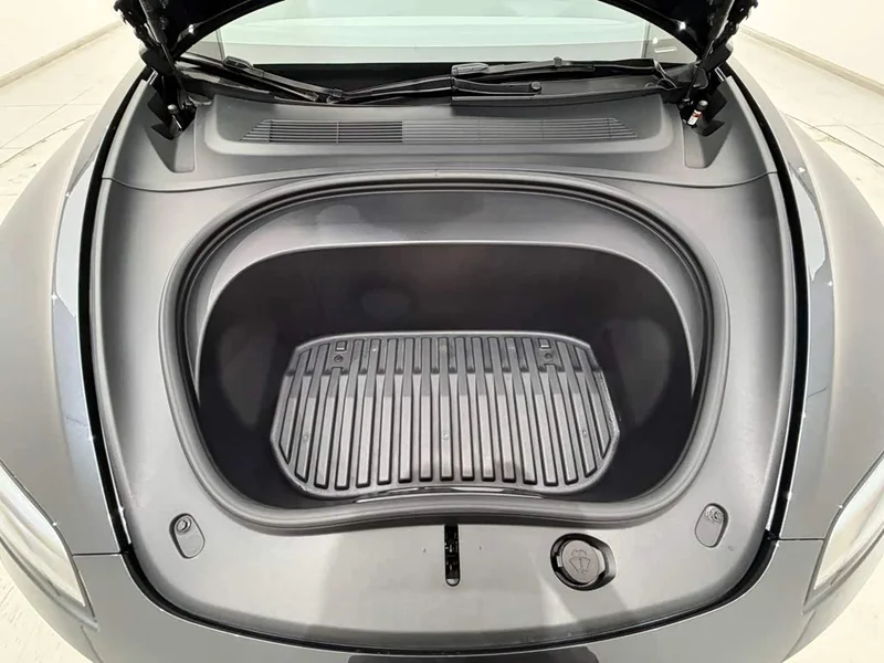 Tesla Model 3 — фото 11