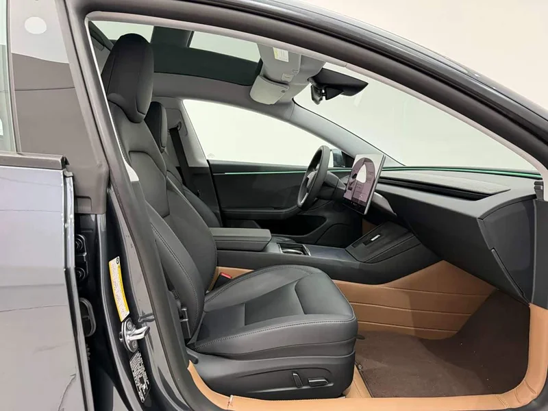 Tesla Model 3 — фото 17