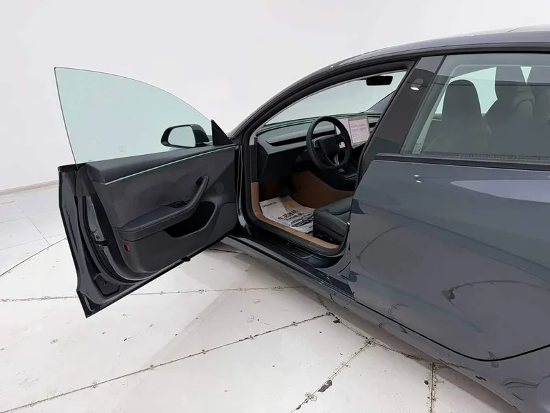 Tesla Model 3 — фото 23
