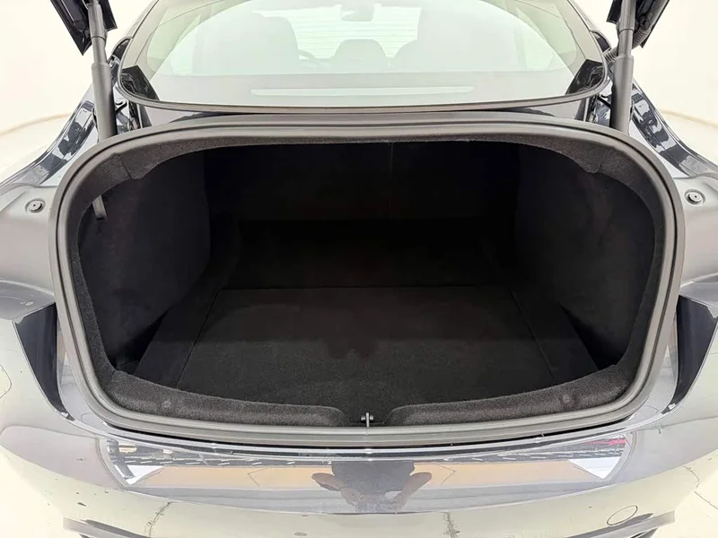 Tesla Model 3 — фото 28