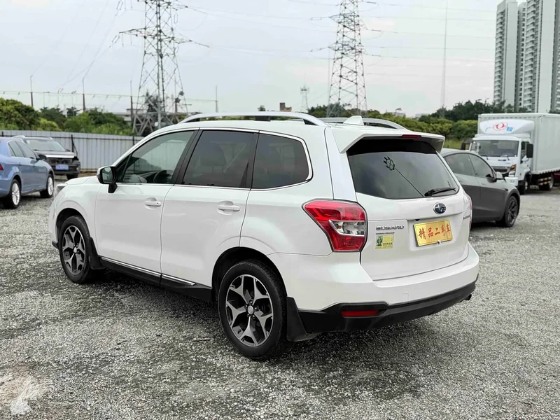 Subaru Forester — фото 5