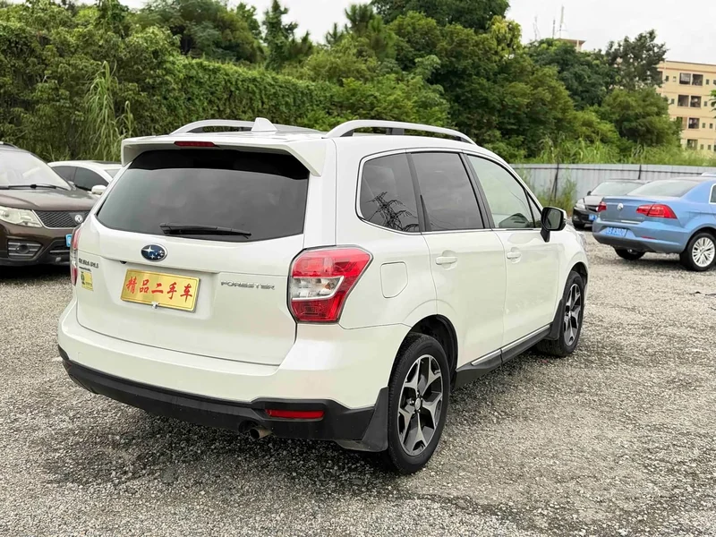 Subaru Forester — фото 7