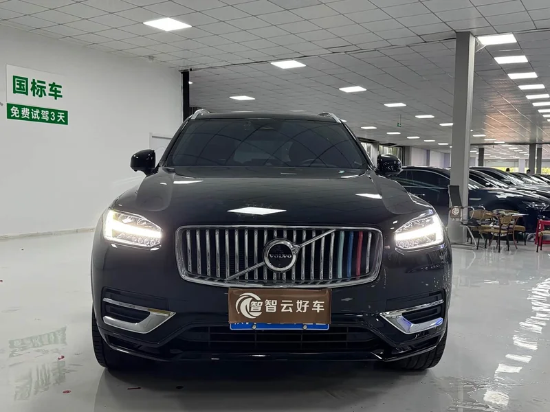 Volvo XC90 — фото 2