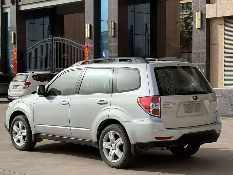 Subaru Forester — фото 8