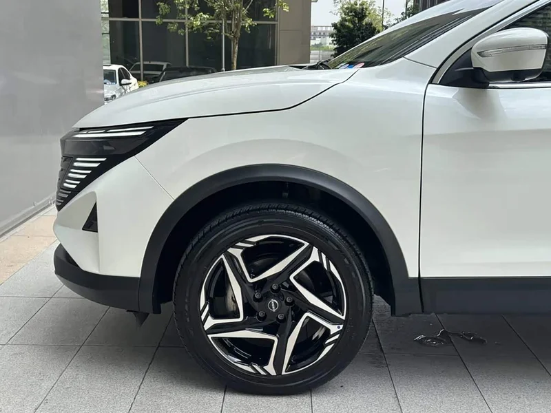 Nissan Qashqai — фото 5