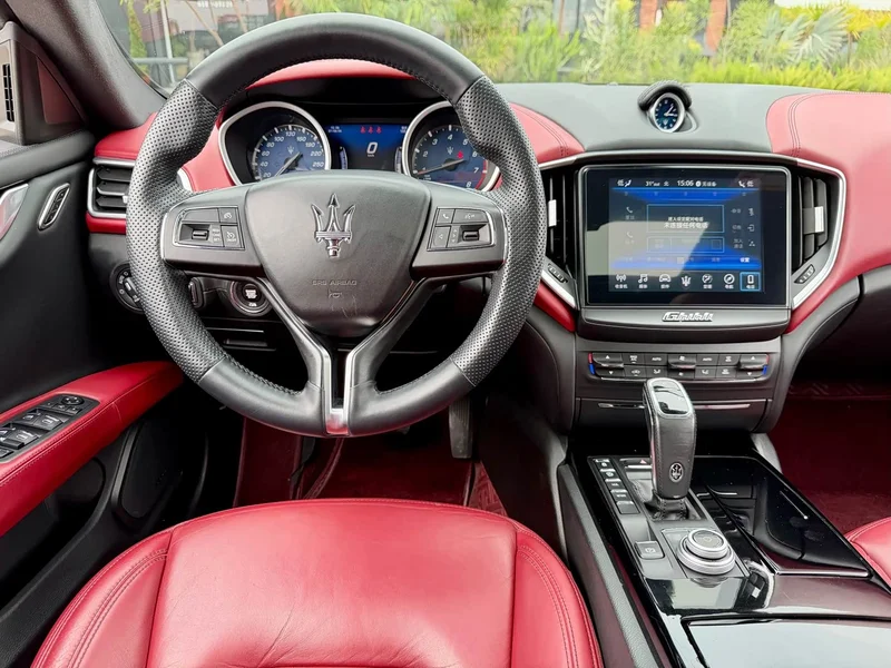Maserati Ghibli — фото 11
