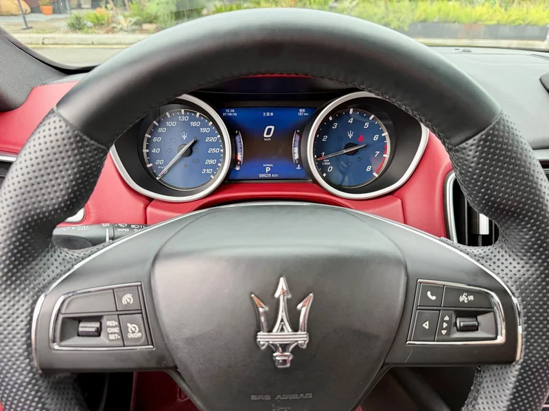 Maserati Ghibli — фото 17