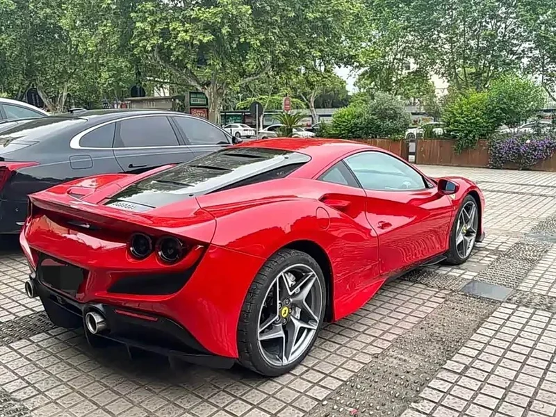 Ferrari F8 — фото 2