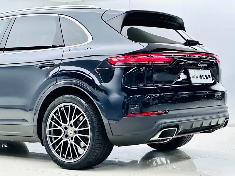 Porsche Cayenne — фото 11