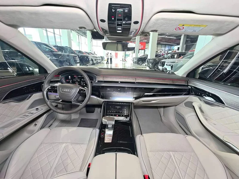 Audi A8 — фото 23