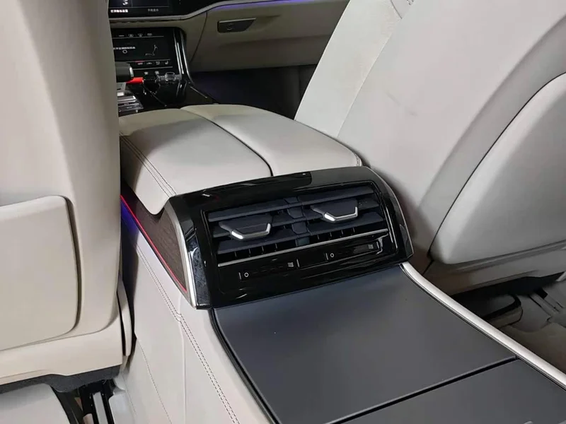 Audi A8 — фото 33