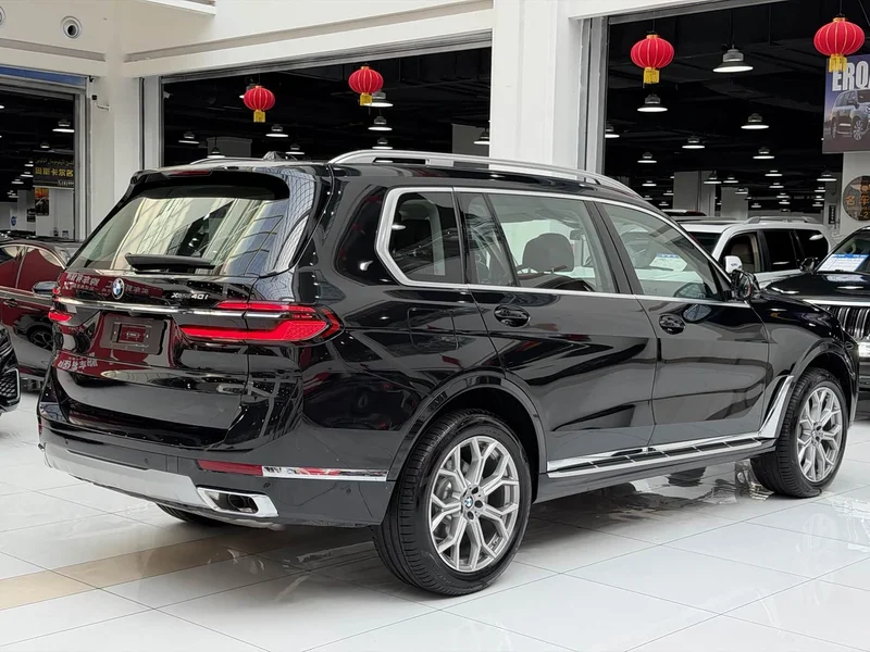 BMW X7 — фото 24