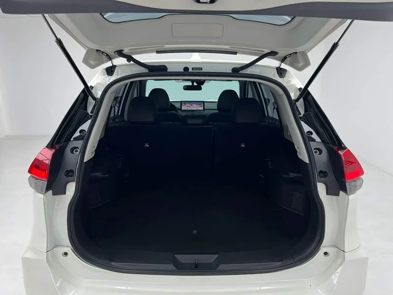 Nissan X-Trail — фото 12
