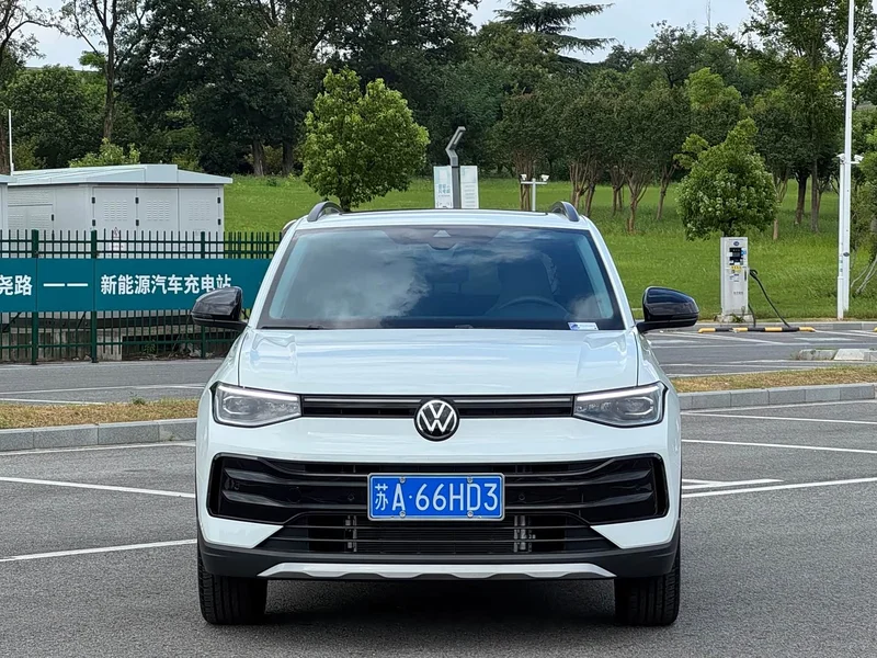 Volkswagen Tharu — фото 2