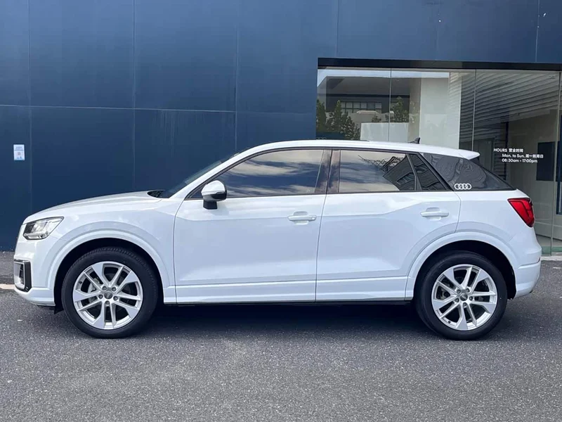 Audi Q2L — фото 4