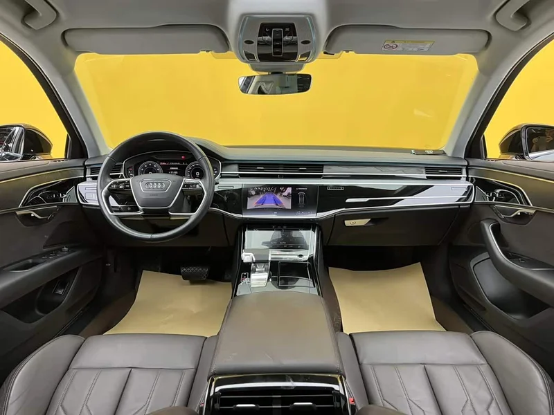 Audi A8 — фото 12