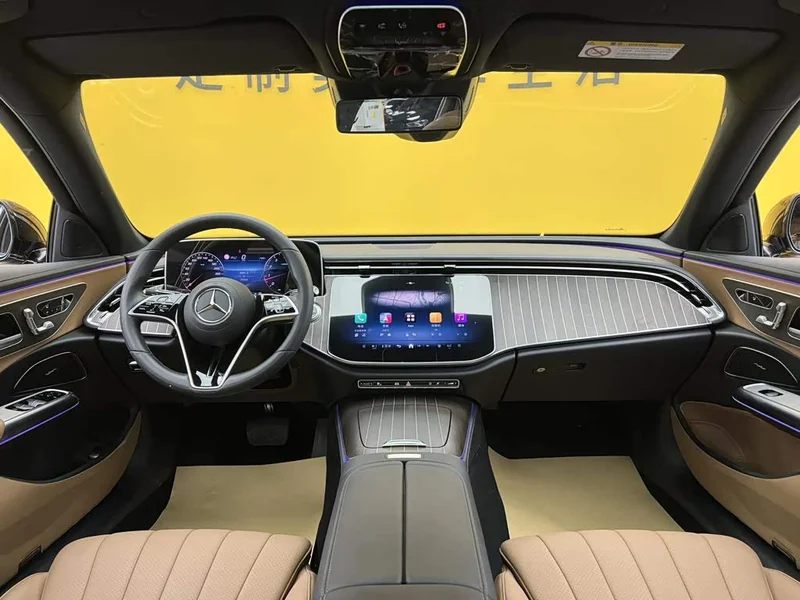 Mercedes-Benz E-Class — фото 14