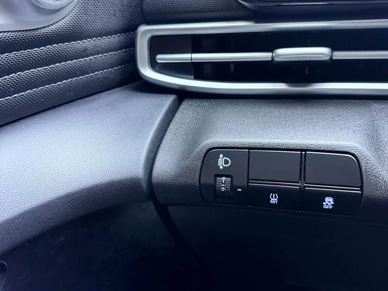 Hyundai Elantra — фото 22
