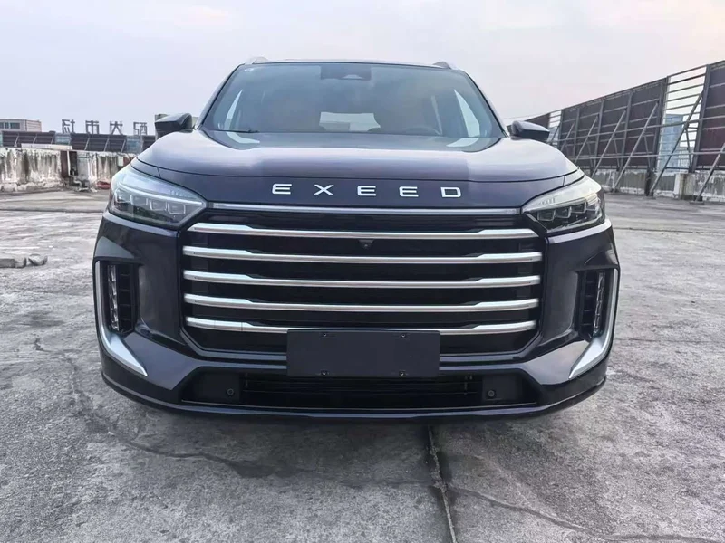 Exeed Lanyue C-DM — фото 1