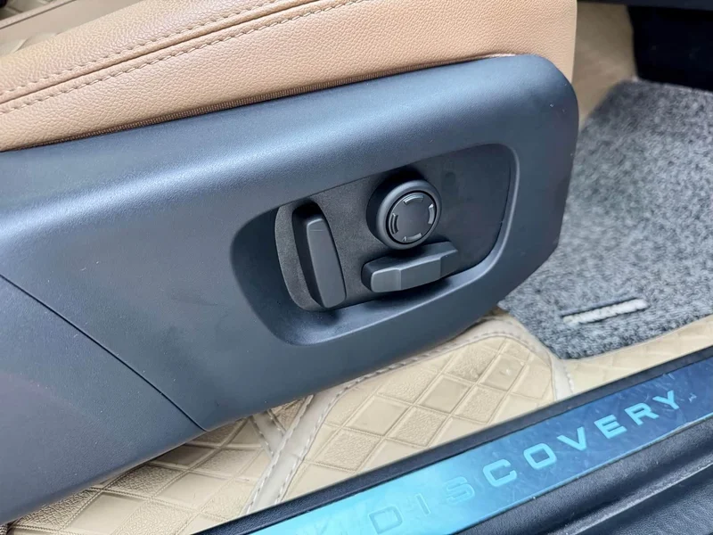 Land Rover Discovery — фото 16
