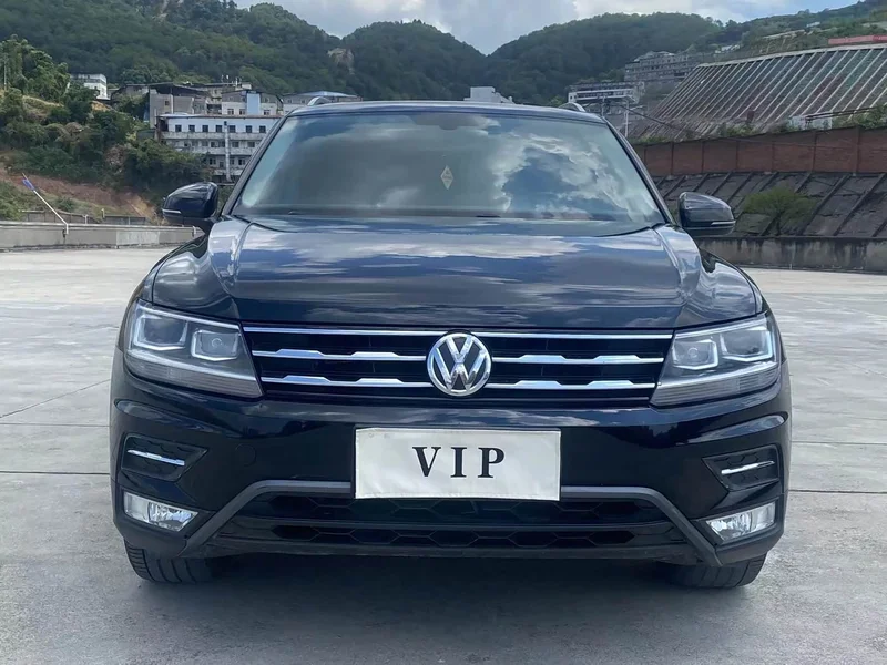 Volkswagen Tiguan L — фото 2