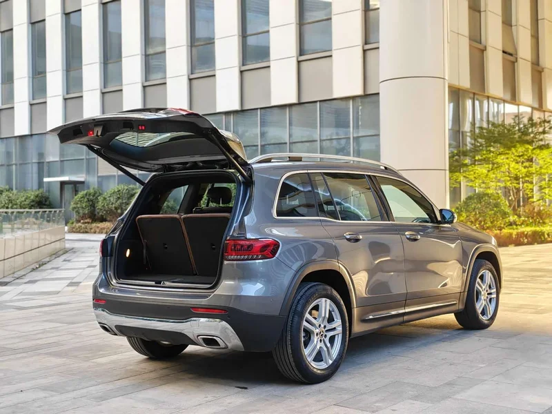 Mercedes-Benz GLB — фото 12