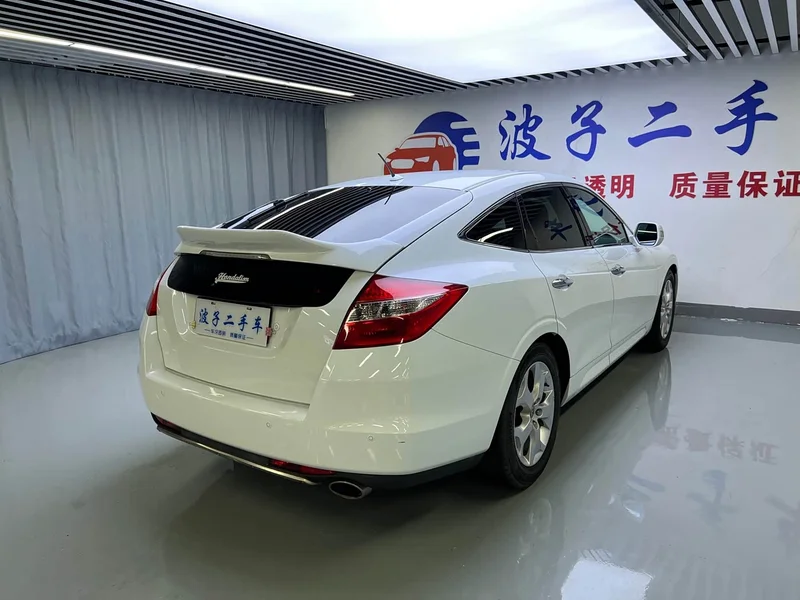 Honda Crosstour — фото 18