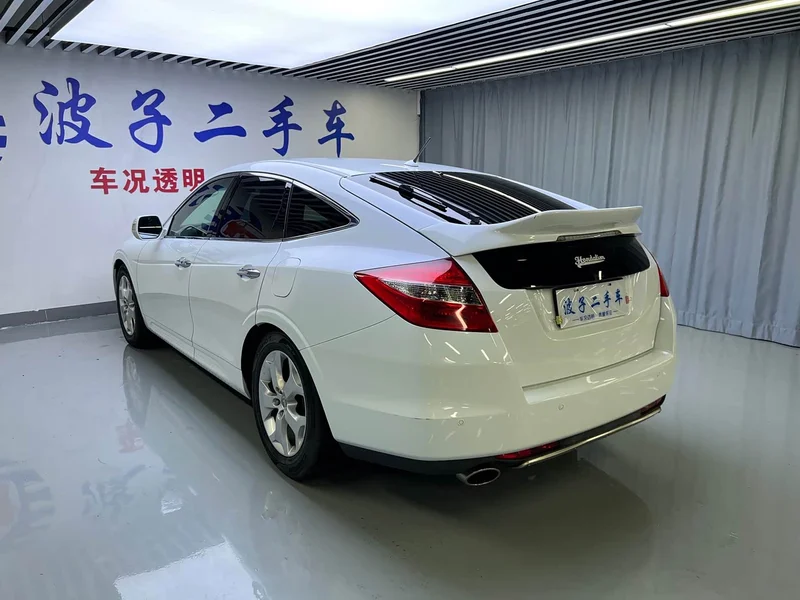 Honda Crosstour — фото 20