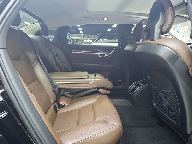 Volvo S90 — фото 17